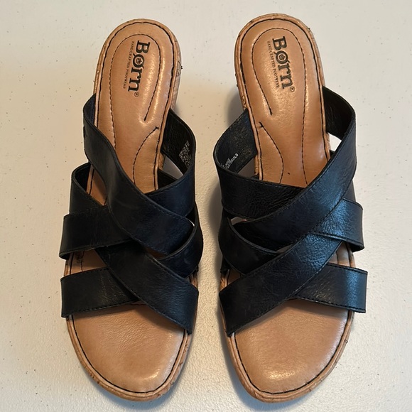Ladies BORN Black Cork Wedge Sandal, sz 10, Excellent Condition!! - Picture 3 of 10